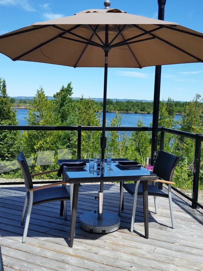 Manitoulin Hotel And Conference Centre Little Current 外观 照片