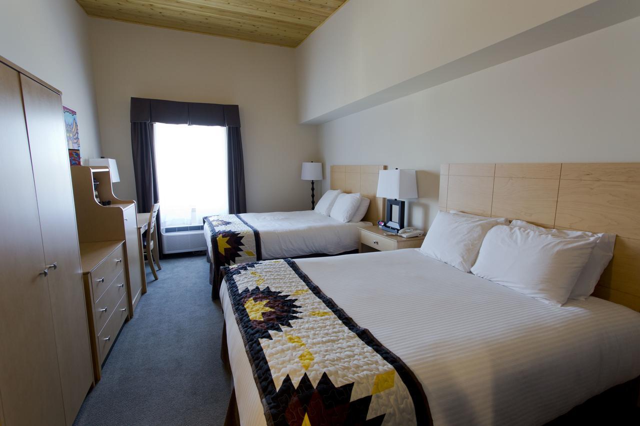 Manitoulin Hotel And Conference Centre Little Current 外观 照片